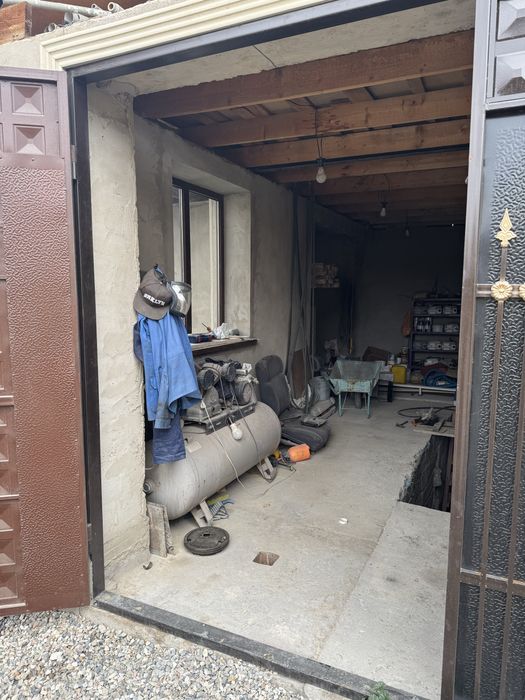 Продается дом с бассейном