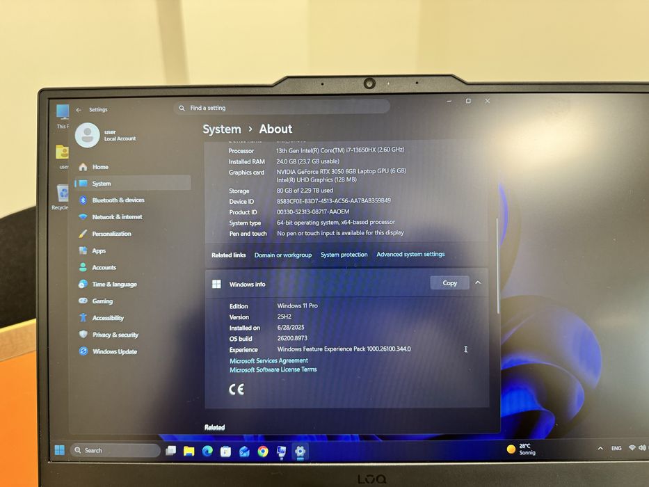Lenovo LOQ 15IRX9 cu procesor
Intel Core i7-13650HX pana la 4.9GHz, 15.6"
Full HD, IPS, 144Hz, 24GB DDR5, 512GB SSD,
NVIDIA GeForce RTX 3050 6GB GDDR6