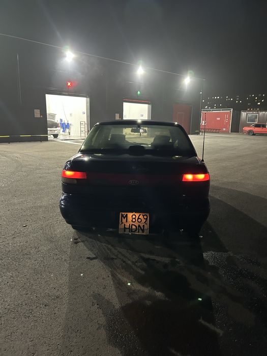 Kia Sephia 1995 года