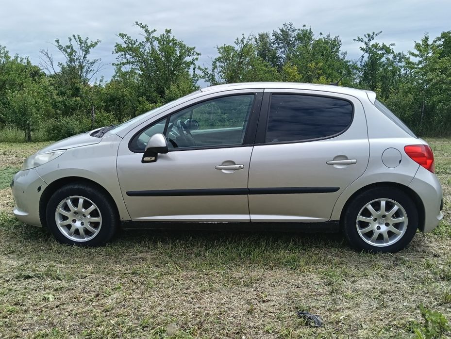 Vând Peugeot 207 1.4hdi
