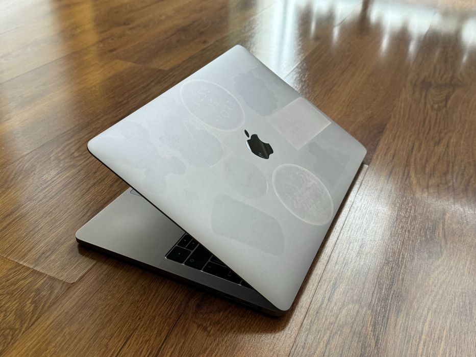 13.3 Core i5 Apple MacBook Pro 2016 TouchBar 16GB RAM/256GB SSD/Бат 6ч