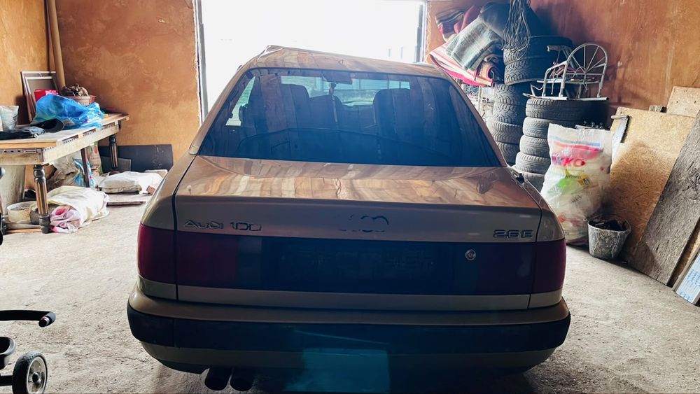 Продам ауди 100 С4