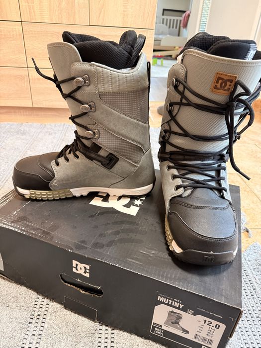 Boots snowboard DC Mutiny 46 si legaturi Union Flite pro L