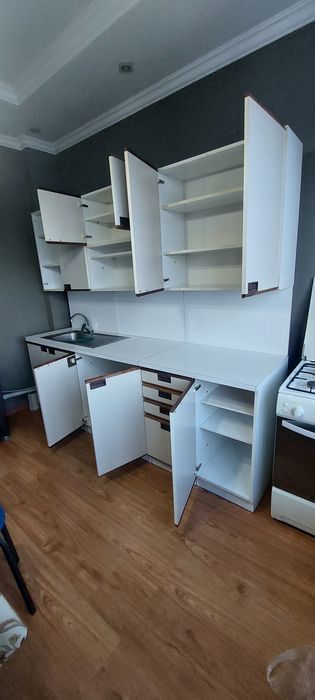 Продам кухонный гарнитур, б/у, пр. Чехия