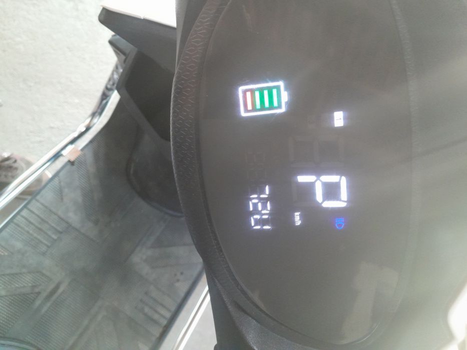 Eliktiro bayk  kavasakiy sotilai sirojniy bir zaryatiga 100kilomitir y