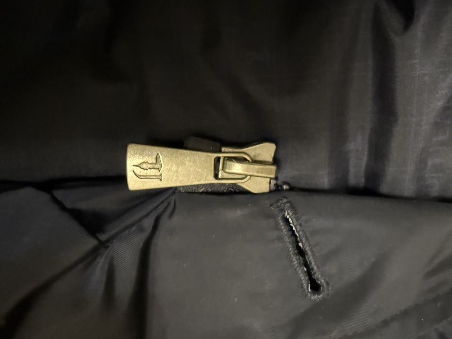 Пуховик Trussardi. Размер 50.