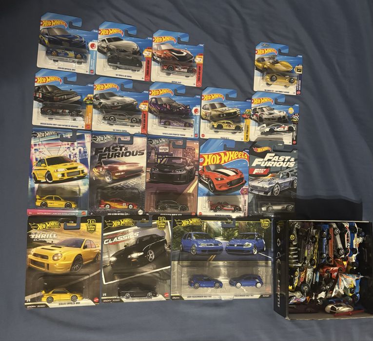 Hotwheels premium и base