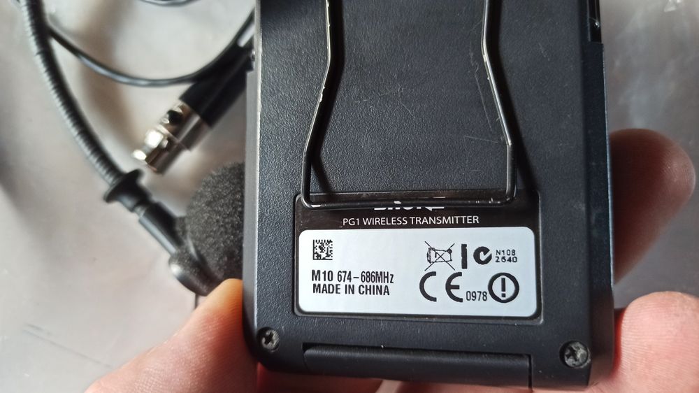 Безжична микрофонна система за глава SHURE PG4, PG1, PG30