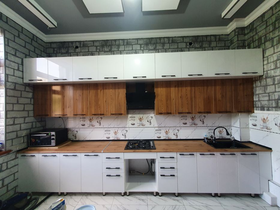 Кухня сотилади хаммаси ичида размер 4.60