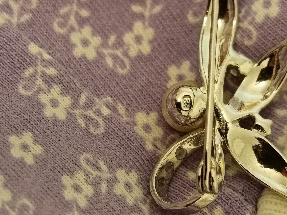 Брошь серебряная