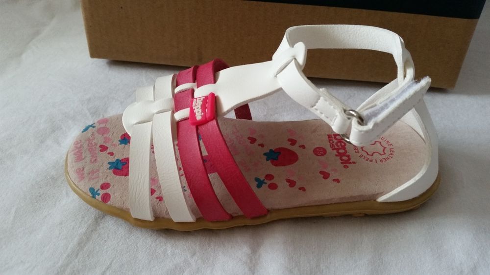 Детски сандали