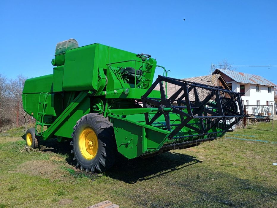 Combina John Deere 430