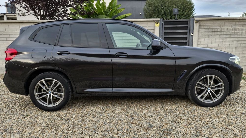 BMW X3 M-PACHET  xDrive 2.0d /Panoramic/Head-up/Harman Kardon/Faruri Adaptive