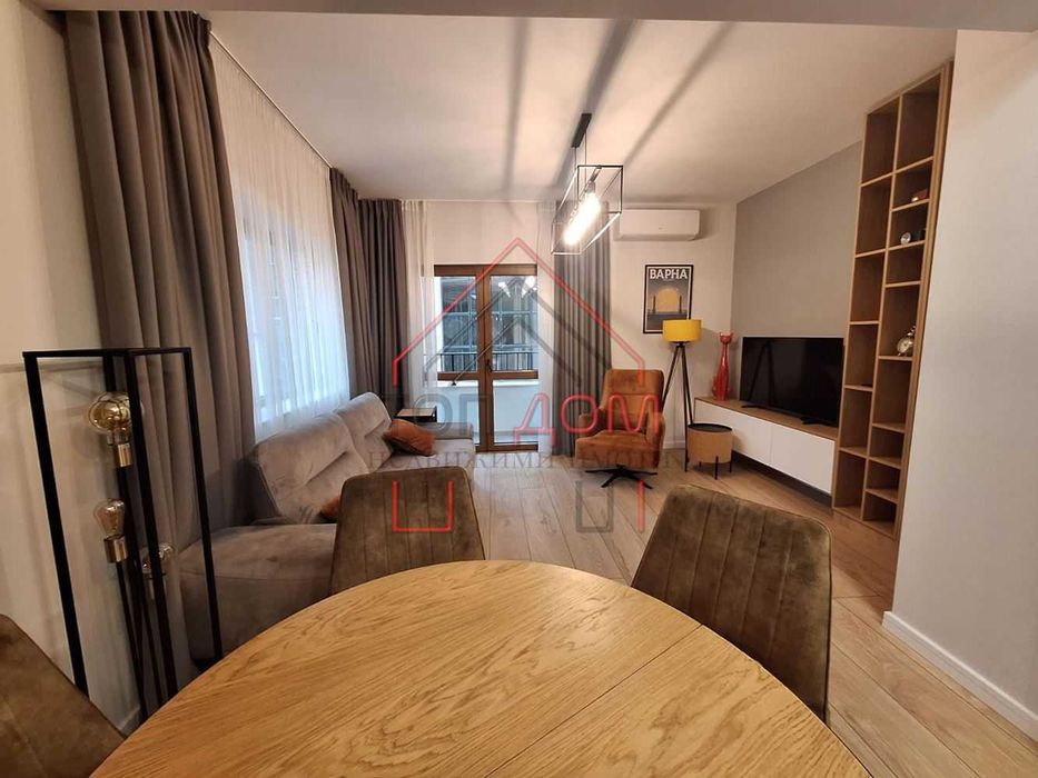 Дава се под наем Тристаен апартамент в Варна, Център - 80 кв.м за 1300 € - Снимка #6