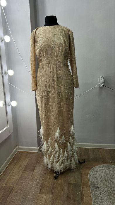 Вечернее платье