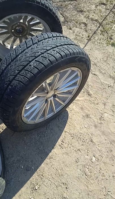 Продам зимние шины триангл 24 года
