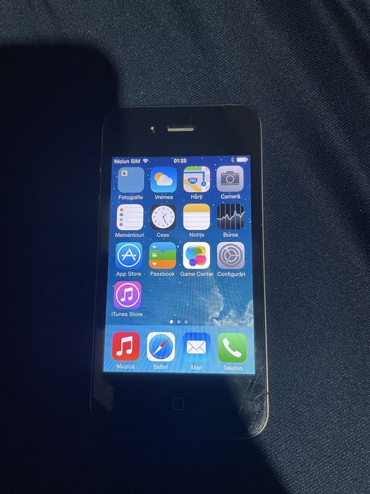 Iphone 4 cu Icloud pe el