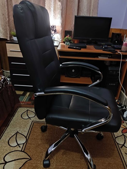 Нов Директорски стол