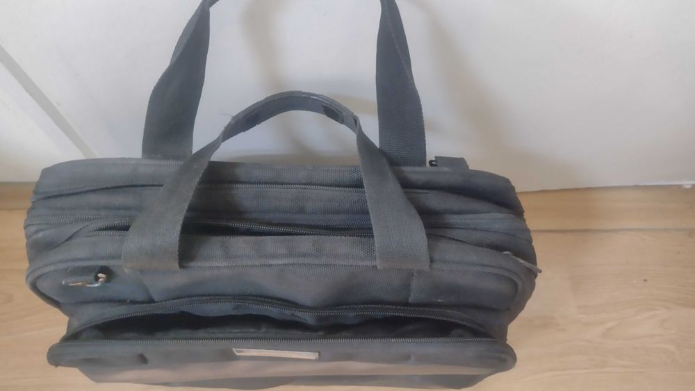 Geanta pentru laptop