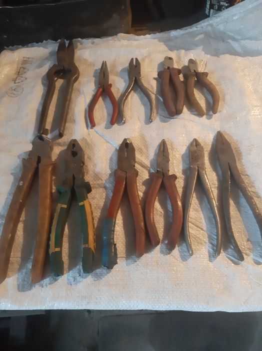 Продам плоскогубцы