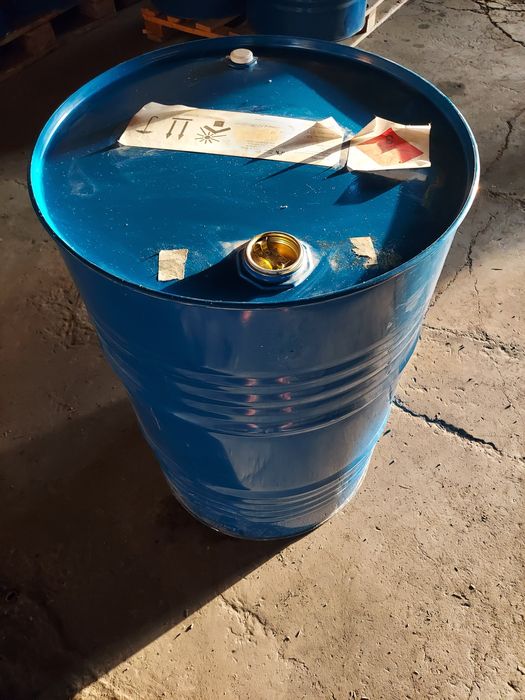 Продам бочки 200 литров.