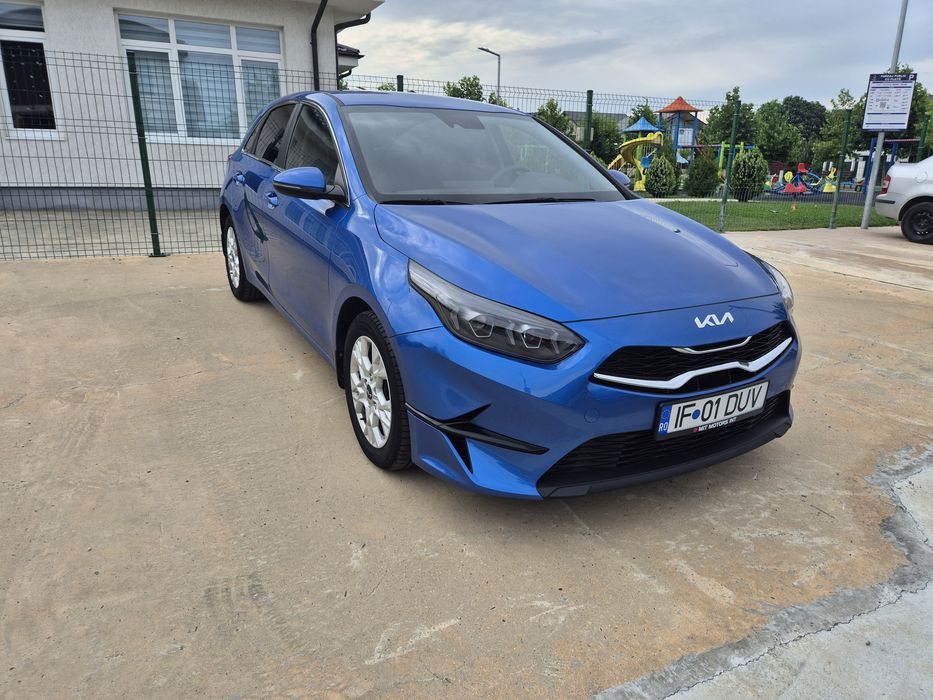 Kia Ceed 1.5  Hibrid 160 cp 7 DCT Unic proprietar