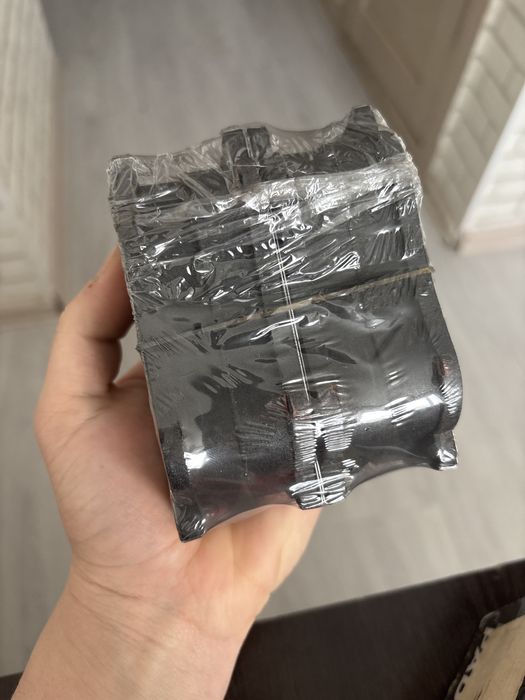 Колодка для мерс новый в коробке салафане