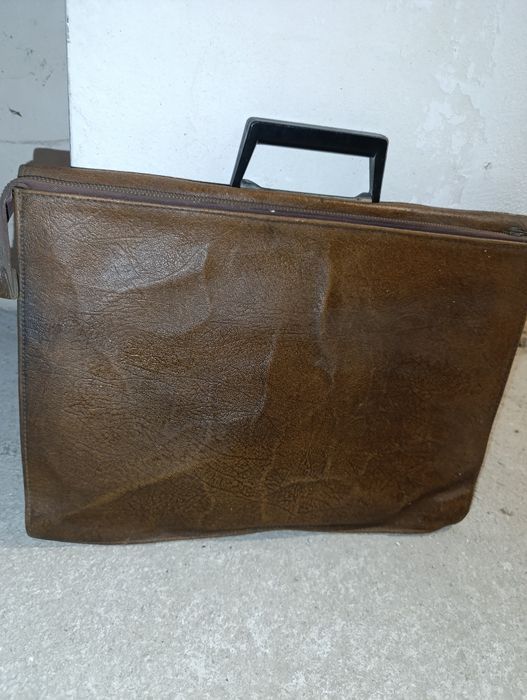 Ретро кожена чанта от СОЦА