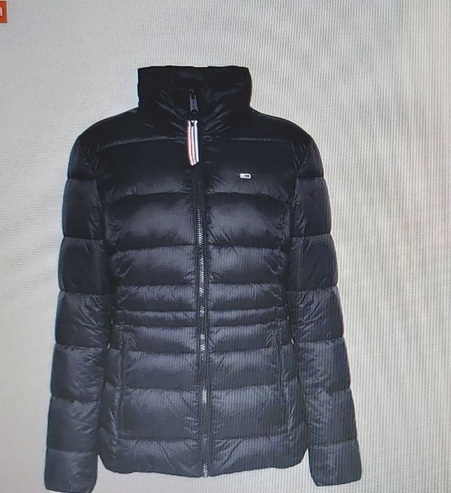 Зимняя  брендовая куртка.