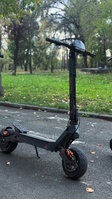 Vand kukirn g4 in stare impecabila