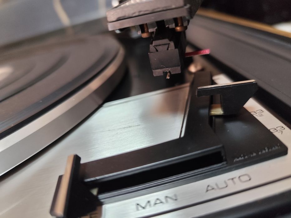Продавам грамофон Garrard sp25mkIV.