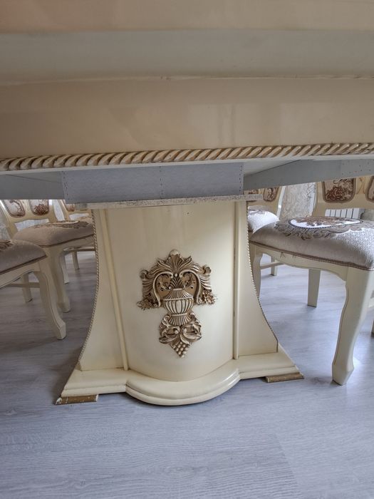 Продаётся стол со стульями в гостиничный 8-10 местный