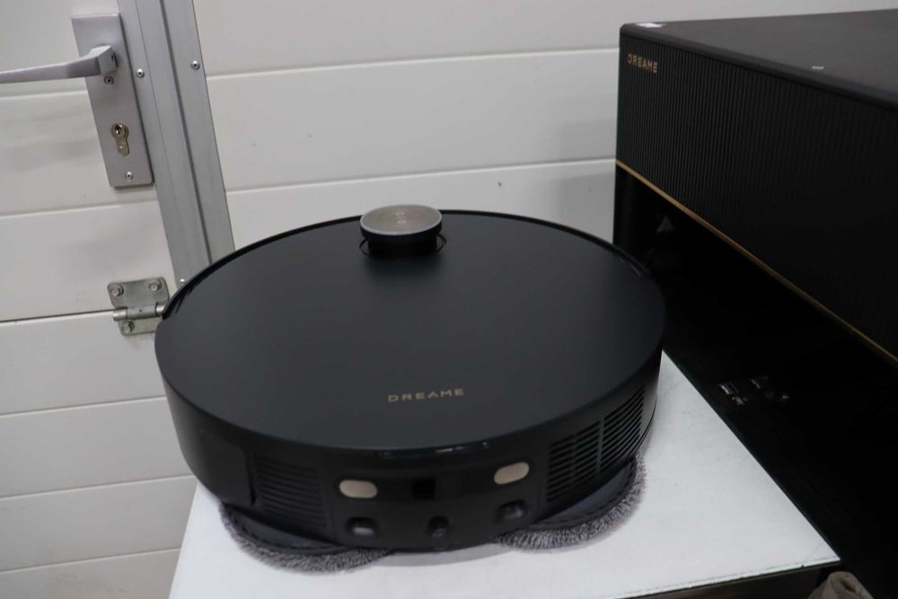Прахосмукачка робот DREAME X50 Master с компактна докинг станция 25 см, (20.000Pa)