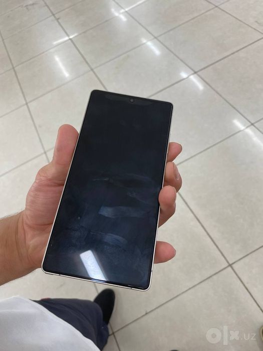 Samsung S25 Ultra holati ideal