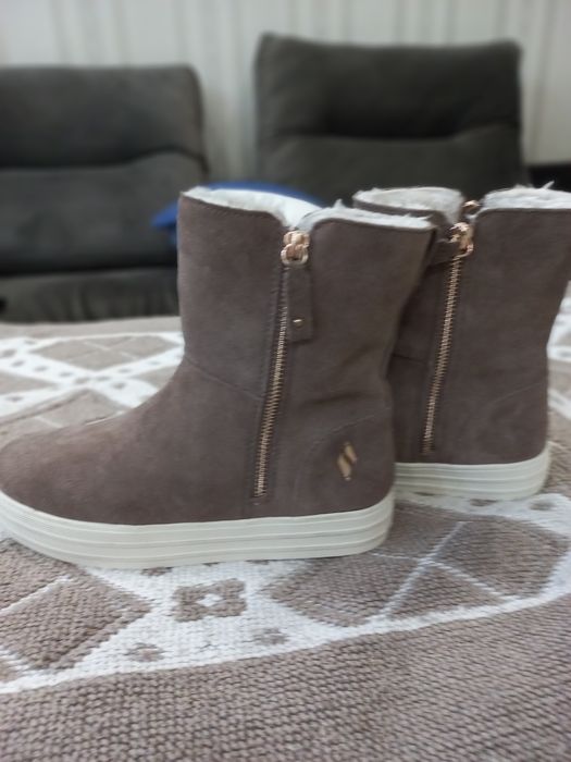 Фирменные сапоги