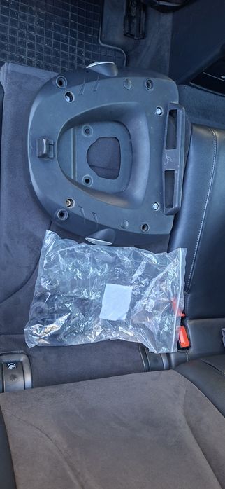 Suport top case Givi pentru piaggio mp3