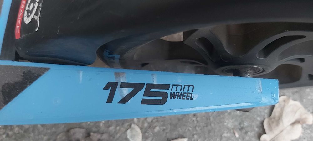 Продам самокат "Roces"