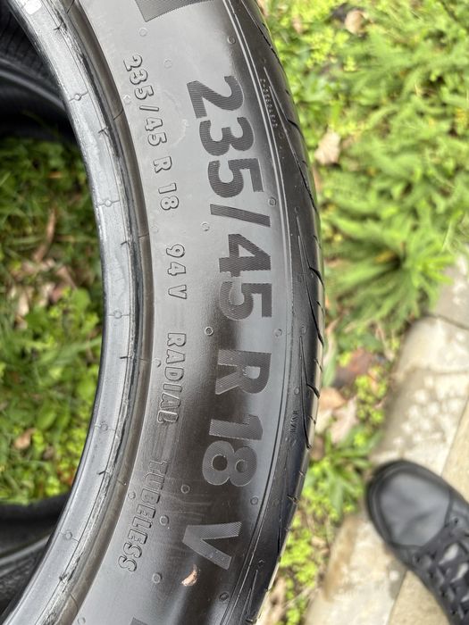 Vând 2 anvelope de vară Continental-400 lei ambele