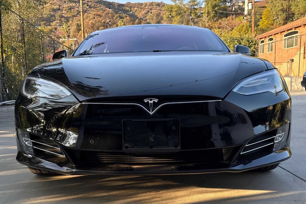 Dezmembrez Tesla Model S 2016 - 2021