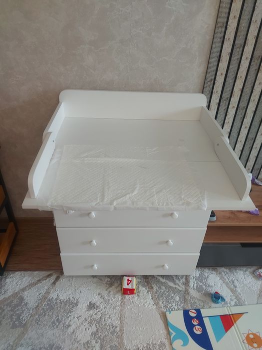 Пеленальный стол с комодом