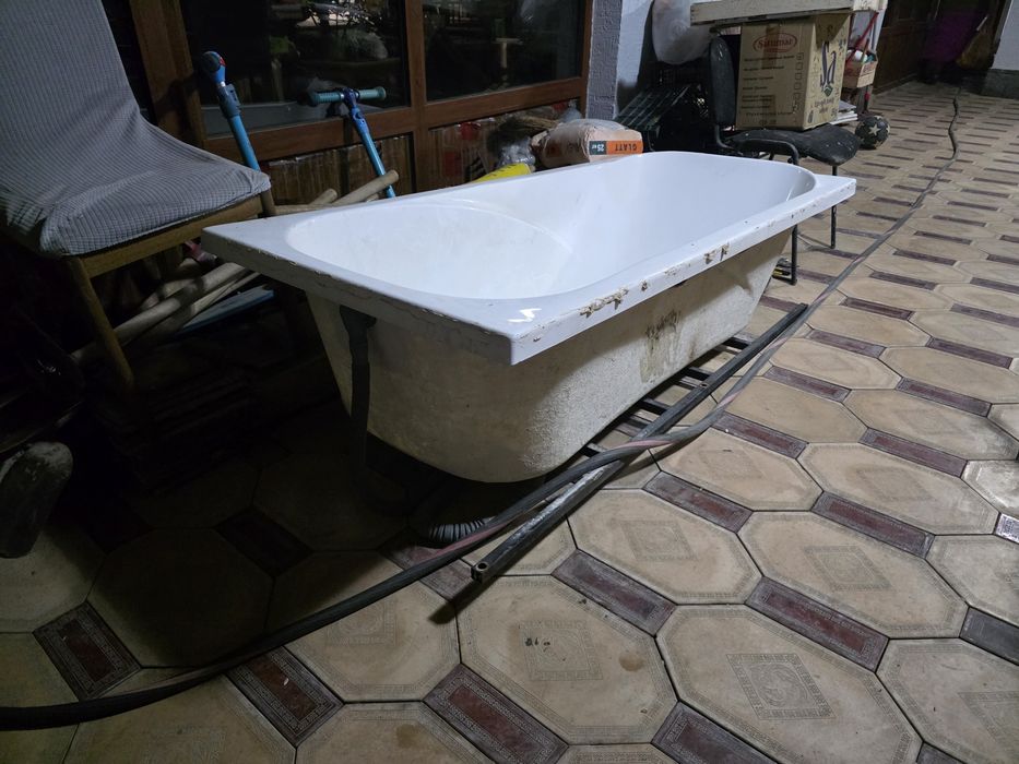 Продам ванну недорого, самовывоз
