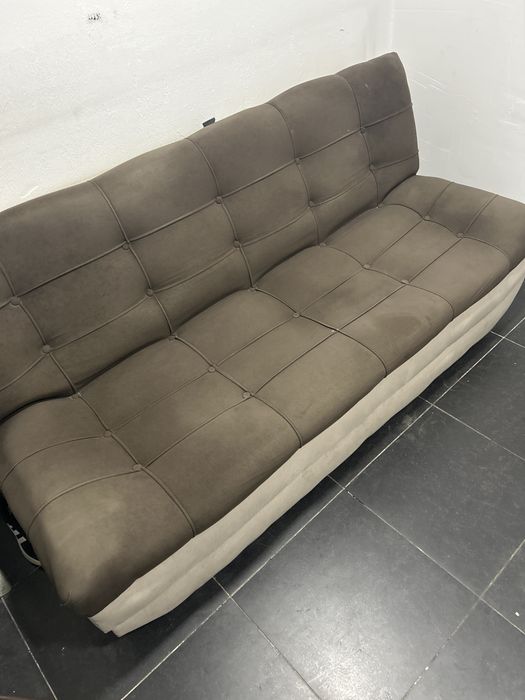 Продам диван состояние нормальное