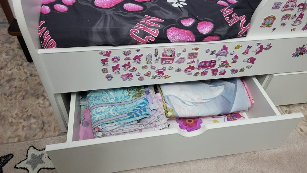 Продам детскую кроватку