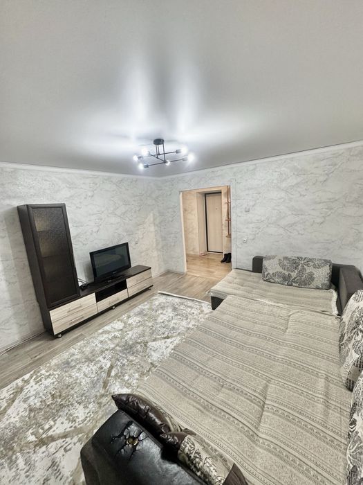 Сдам посуточно 2-ком квартиру Ауэзова 4/1