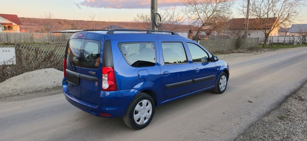 Vând Dacia Logan Mcv