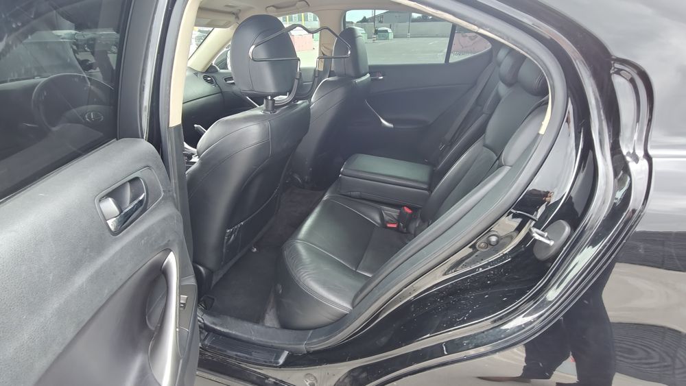 Vand Lexus IS220D