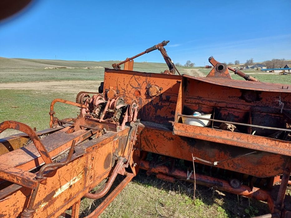 Пресс-подборщик тюковый