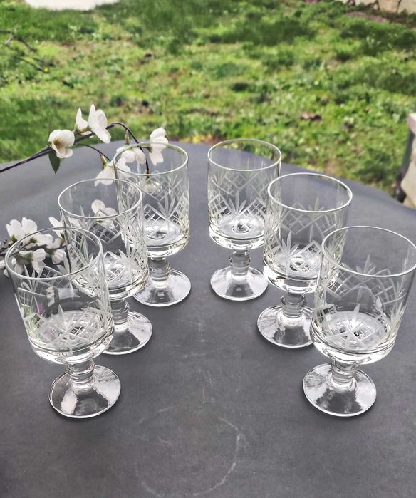Сервиз от 6 бр.български кристални чаши за аперитив