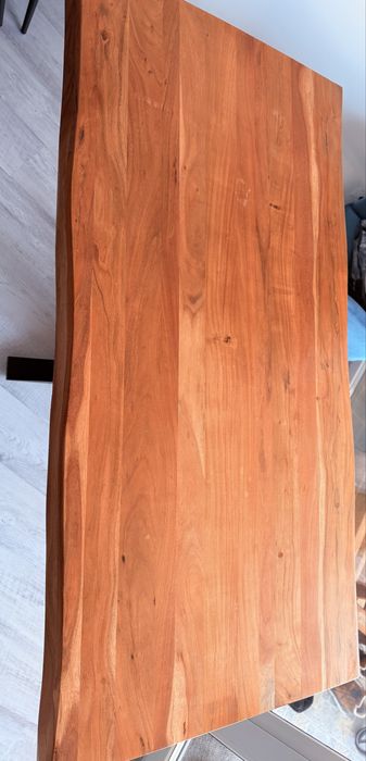 Masa living din lemn masiv