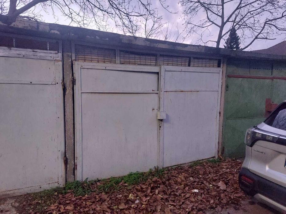 Vand garaj concesionat.